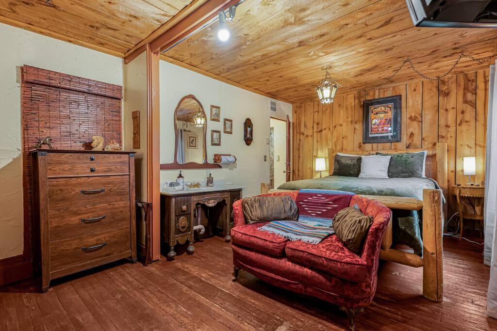 Cliff House Lodge And Hot Tub Cottages Morrison Exterior photo